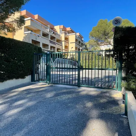 Le Grand Estivale -3 Terrasses-100m De Sable Apartment *